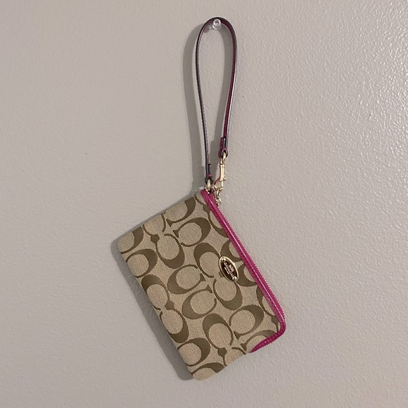 Coach Handbags - COACH Wristlet